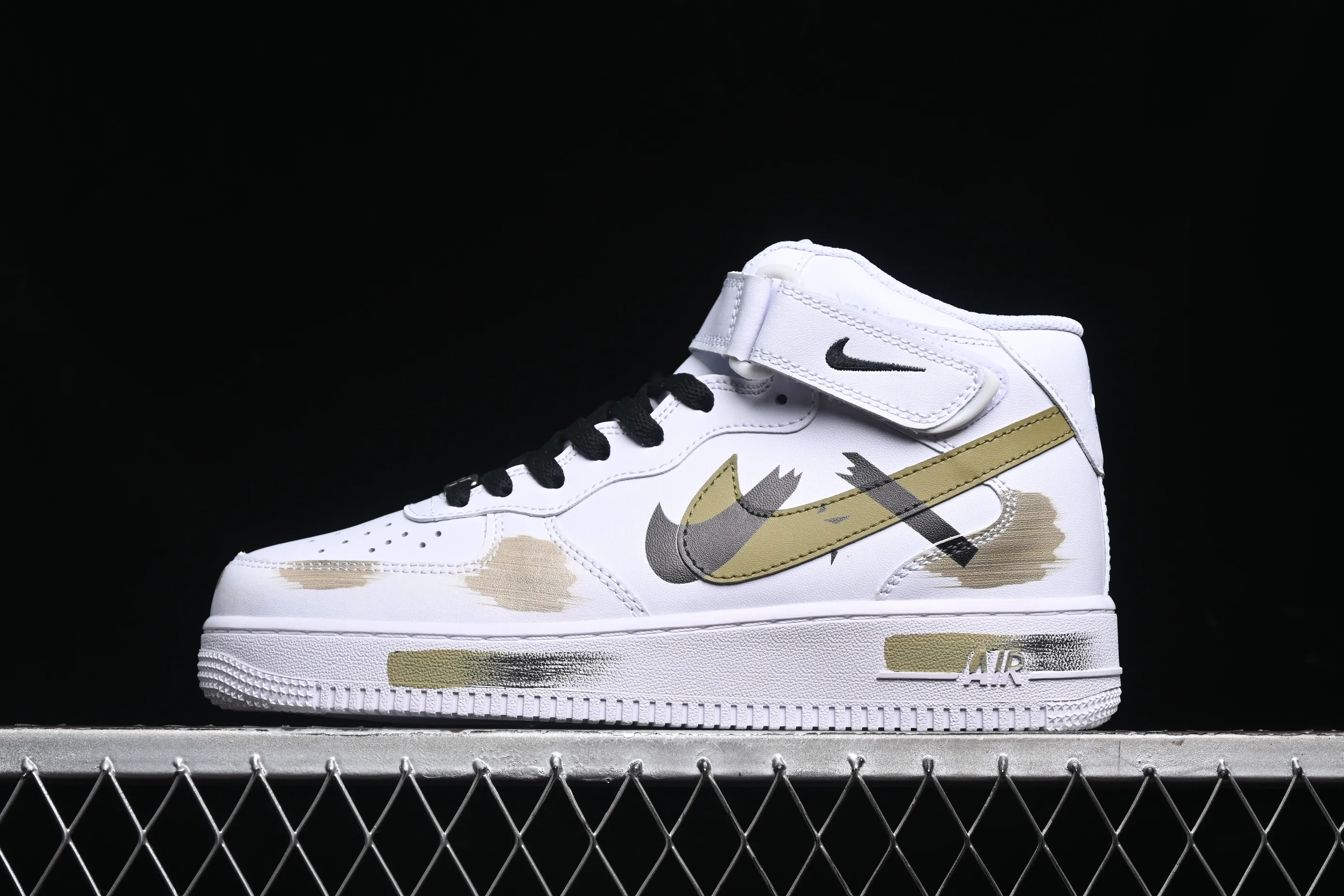 All categories Nk Air Force 1 Air Force series Nk Air Force 1 Mid Air Force mid-top Nk Air Force 1'07 Mid Olive green hand-painted Hand-painted fracture Triple hook shadow Air Force 1 strap mid-top casual sneakers CW2289-111